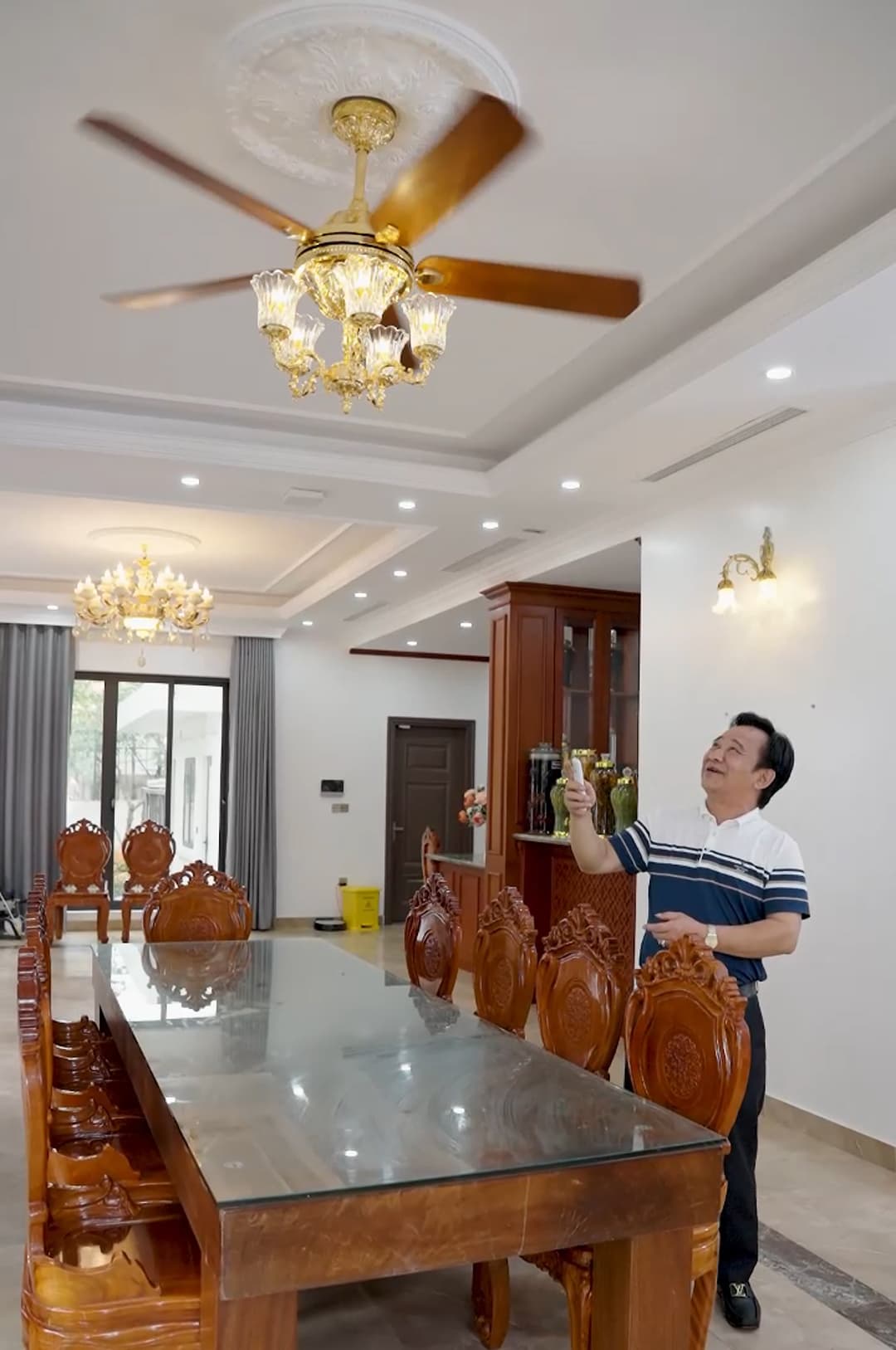 Quạt trần LuxAire Gold - Sự kết hợp hoàn hảo giữa quạt trần và đèn chùm